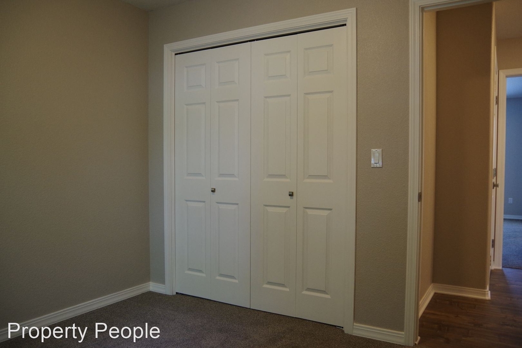 2123 S Rushmore Way - Photo 13