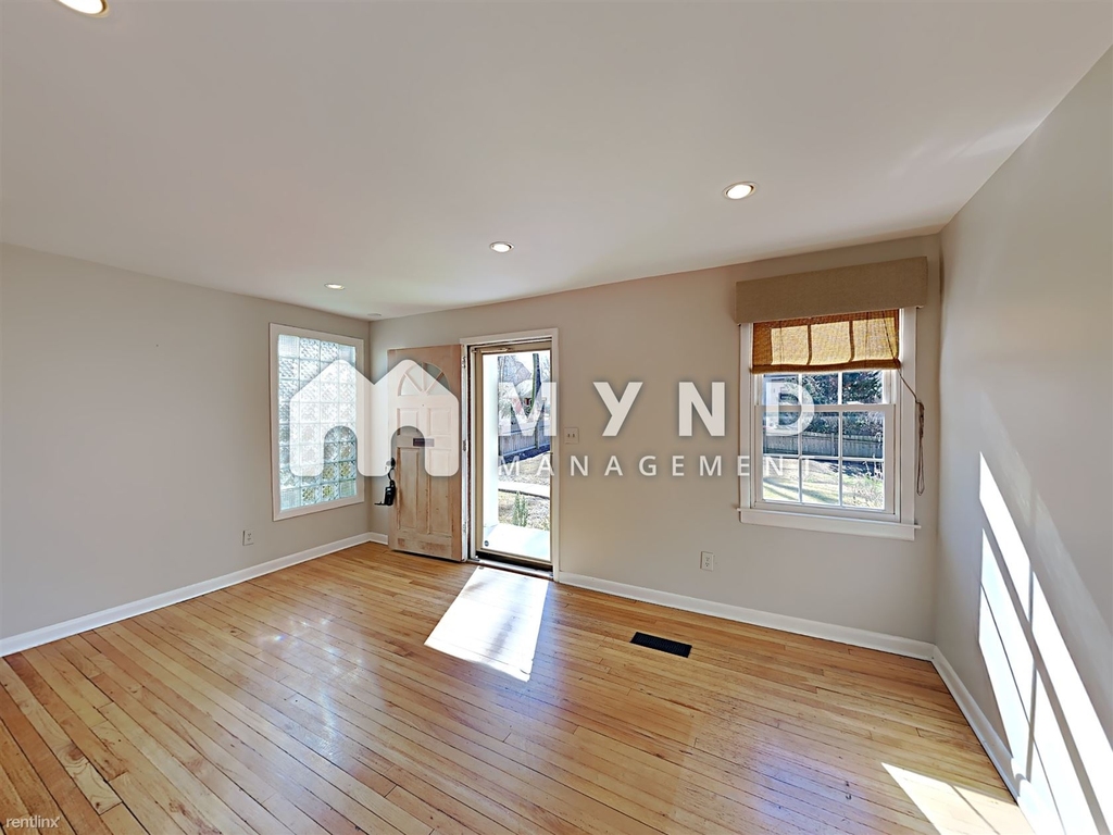 3120 Skyland Dr Ne - Photo 1