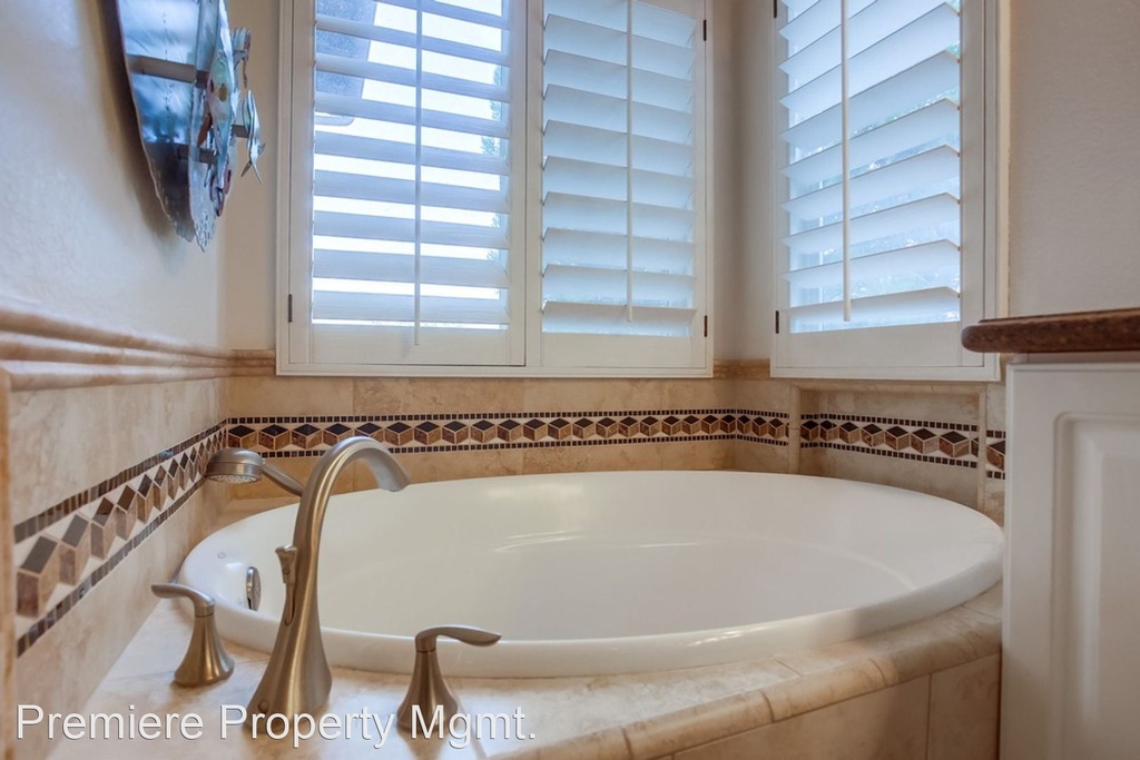 7001 Surfbird Cir - Photo 28