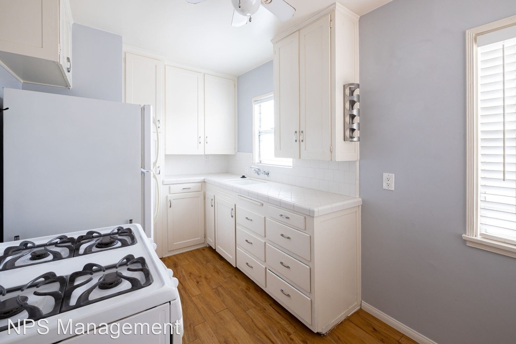 168 Quincy Avenue - Photo 2