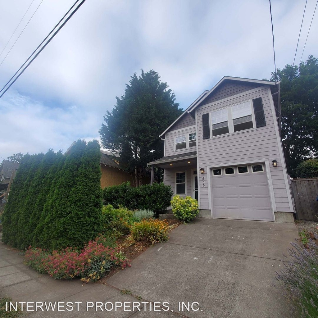 639 Se 48th Ave - Photo 1