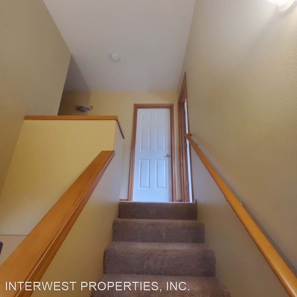 639 Se 48th Ave - Photo 18