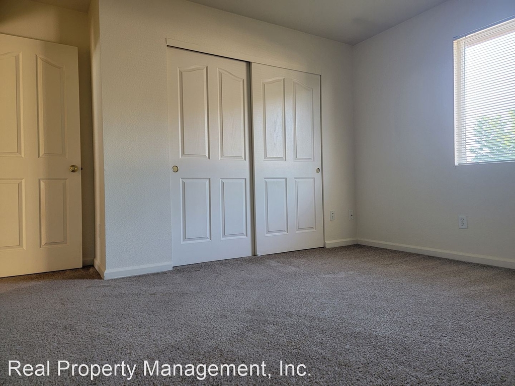 2600 Shady Ln - Photo 3