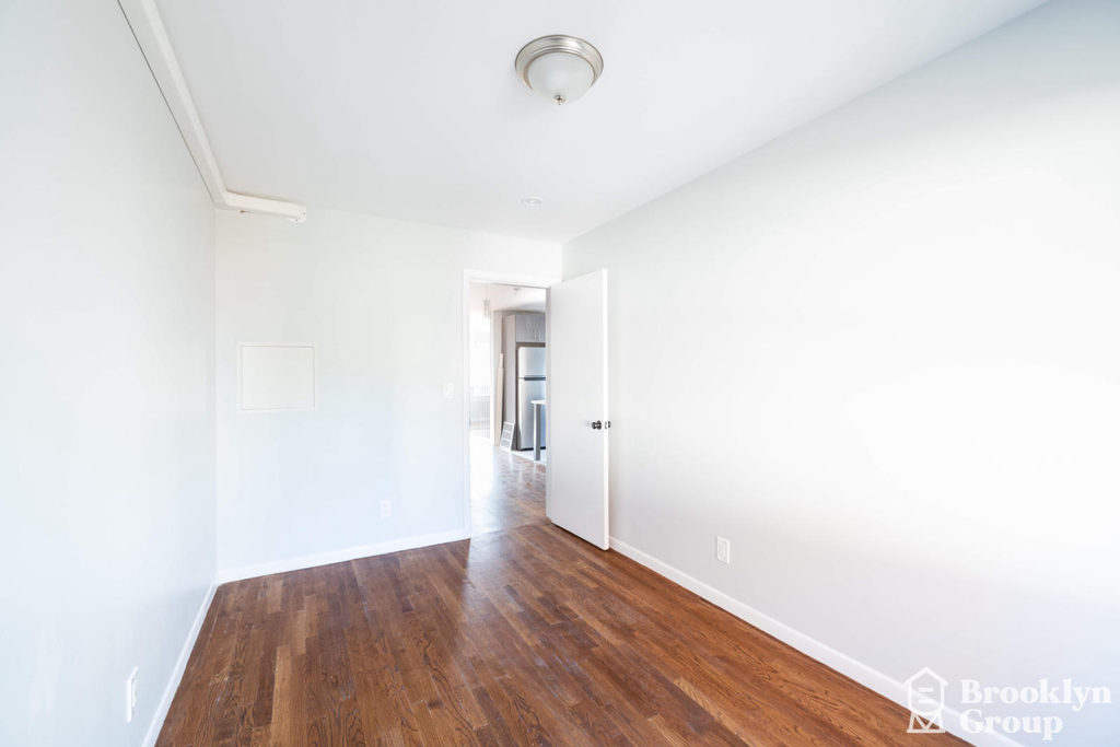 199 Tompkins Avenue - Photo 7