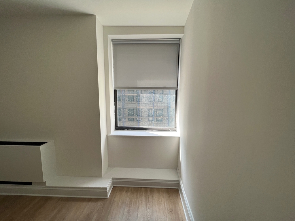 50 West 34th Street - Photo 2