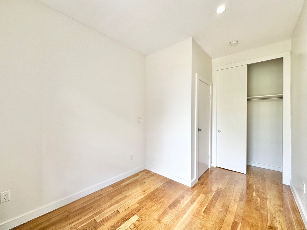 555 West 151st Street - Photo 6