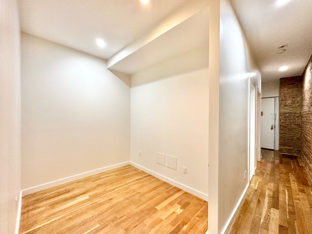 555 West 151st Street - Photo 7