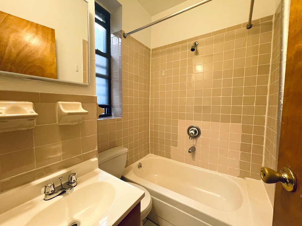 2092 Amsterdam Avenue - Photo 8