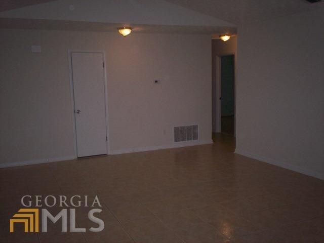 1800 Stanton Way - Photo 4