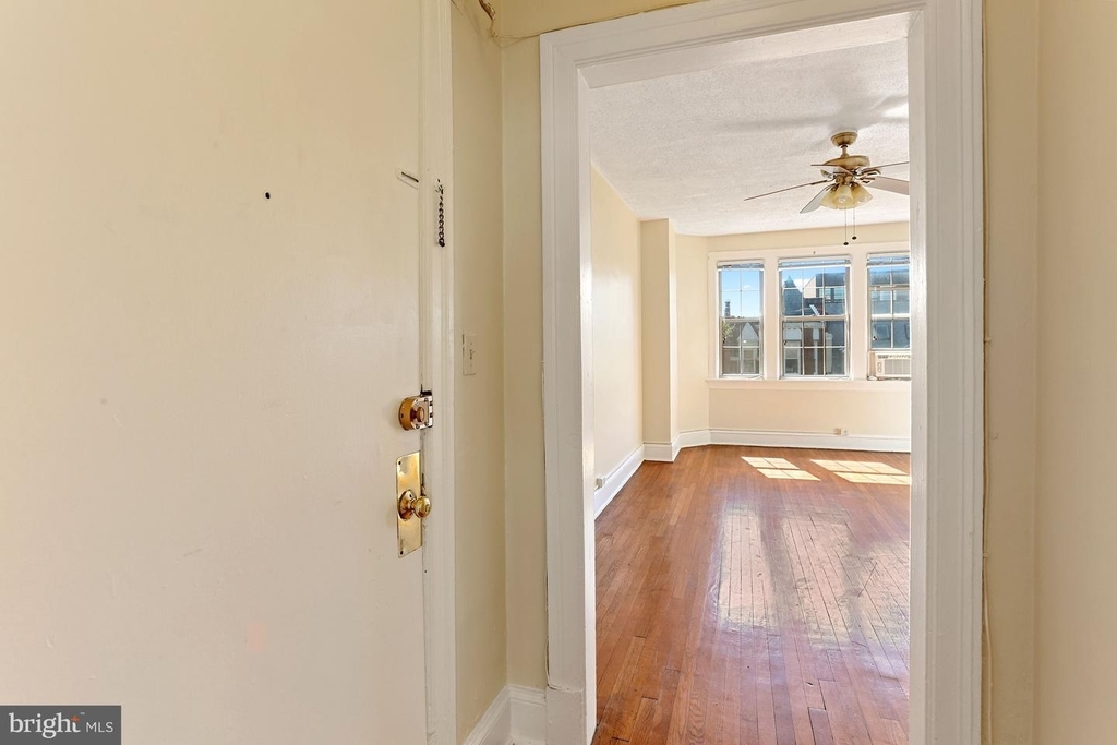 1441 Harvard St Nw #31 - Photo 12