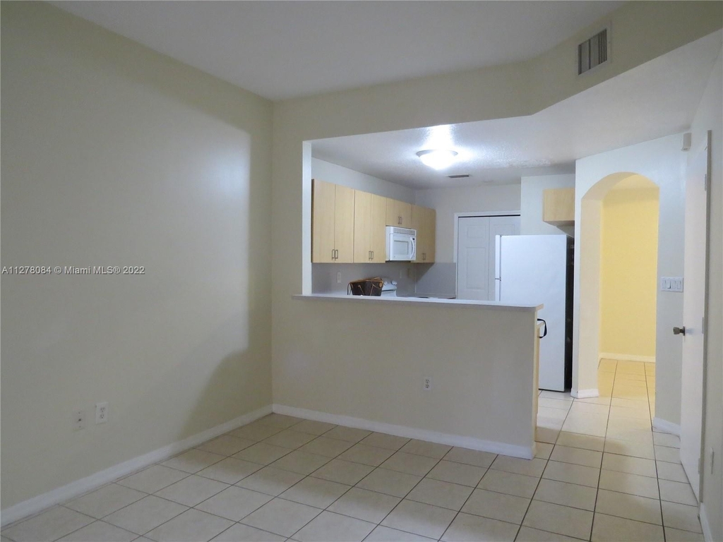 757 Sw 107th Ave - Photo 6