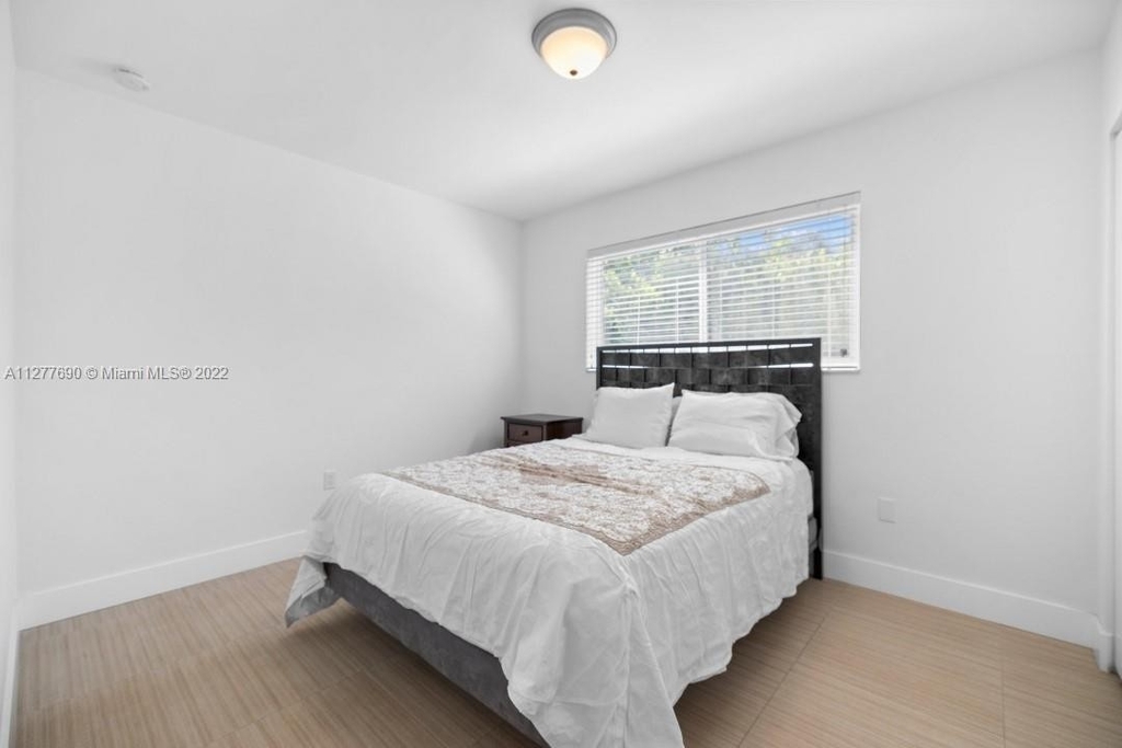 811 Capri St - Photo 22