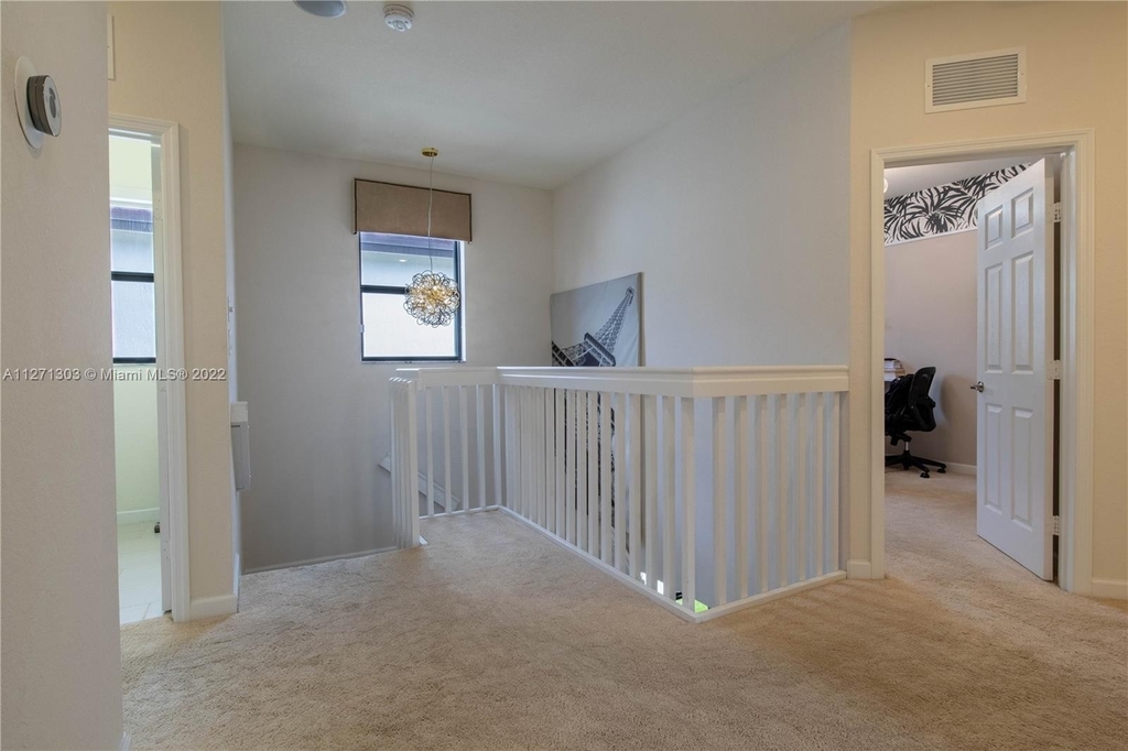 10236 32nd Way - Photo 21