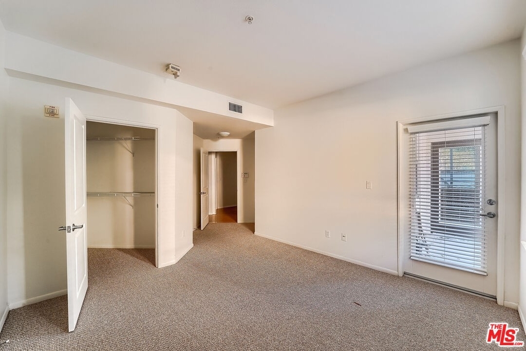 6400 Crescent Park - Photo 11