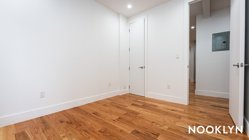 410 Eastern Pkwy   - Photo 13