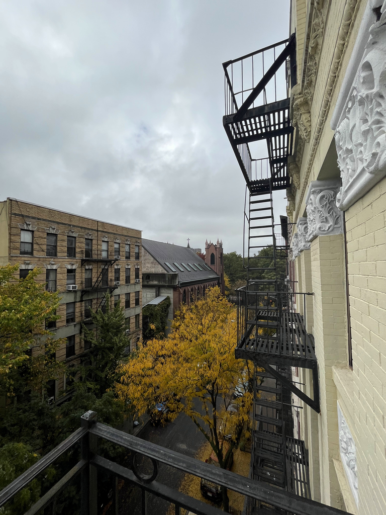 East 8th Street - Photo 11