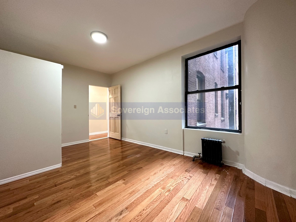 3405 Broadway - Photo 5