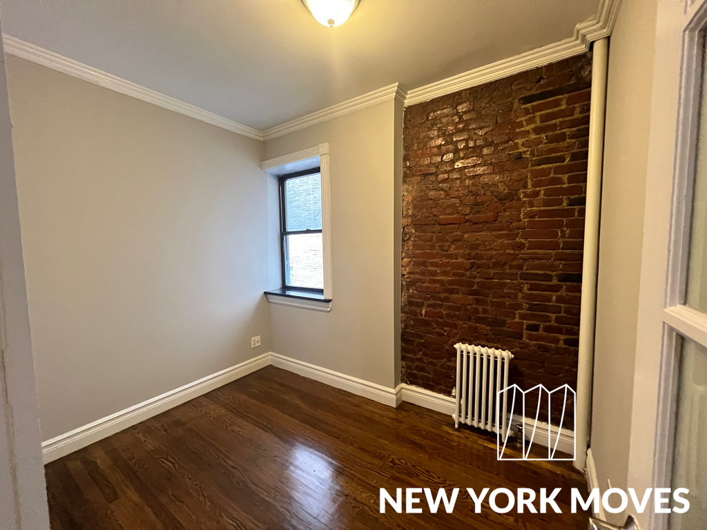 410 East 13th Street - Photo 8