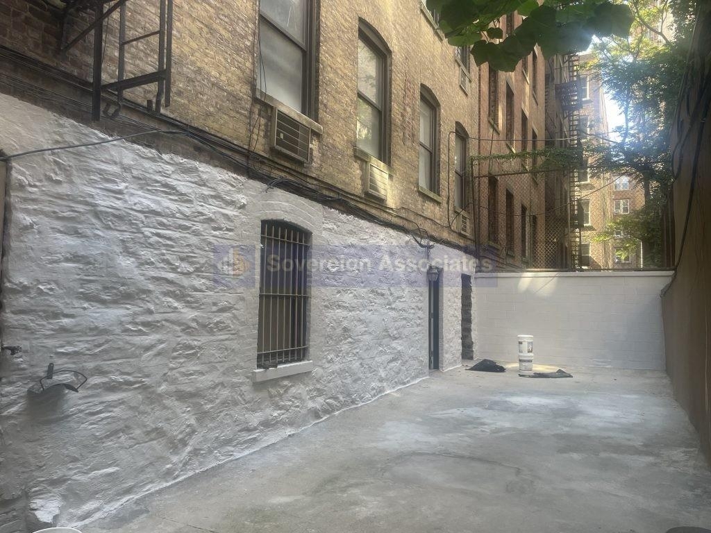 605 West 112th Street - Photo 7