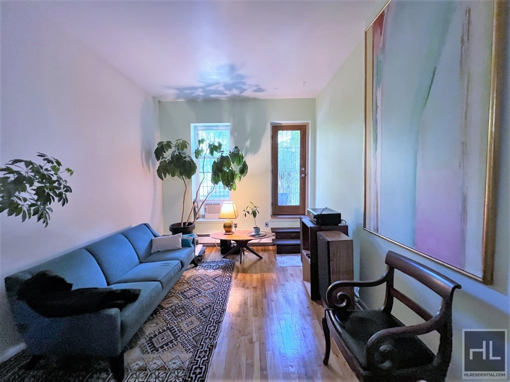 344 South 3 Street - Photo 1