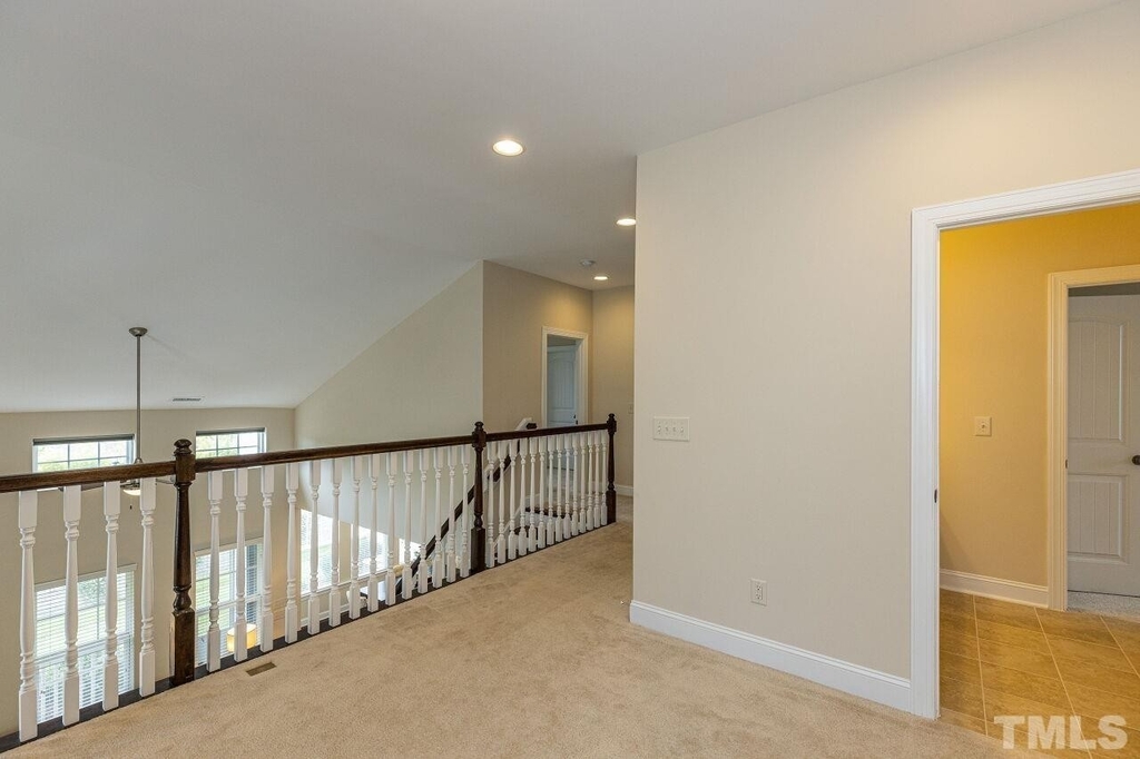 301 Acorn Hollow Place - Photo 20