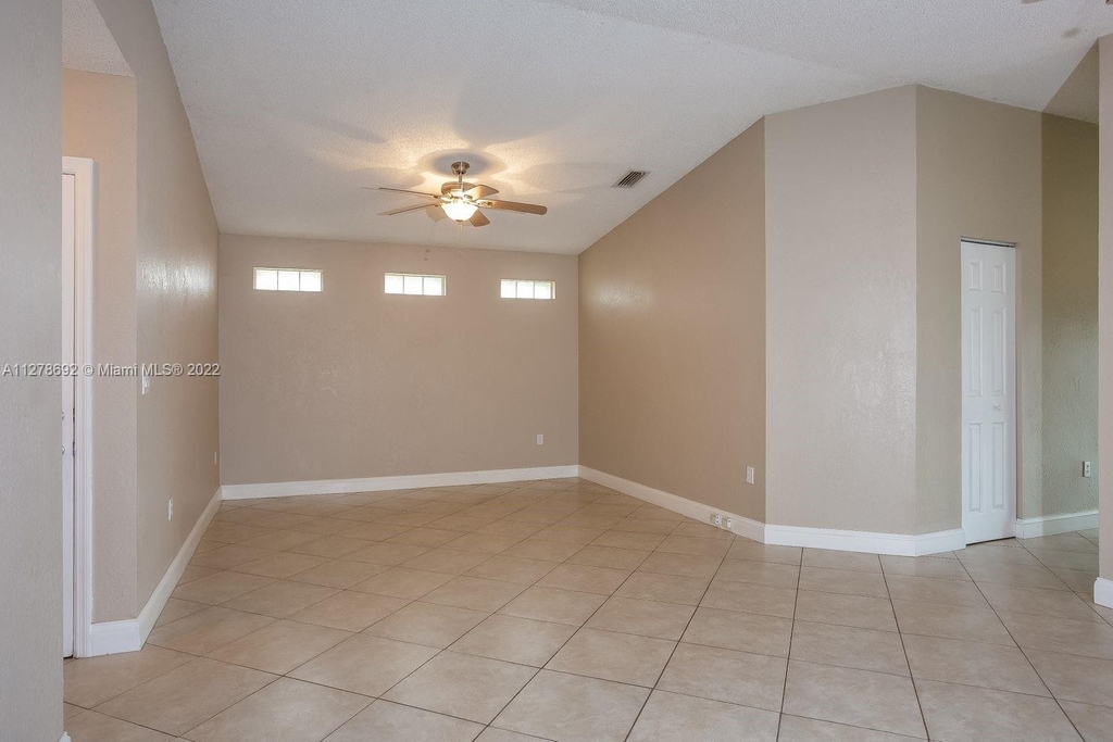 16969 Sw 142nd Pl - Photo 3