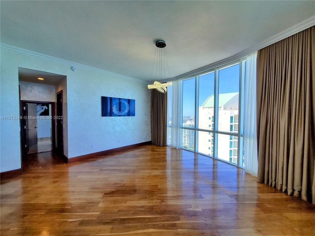 16001 Collins Ave - Photo 16