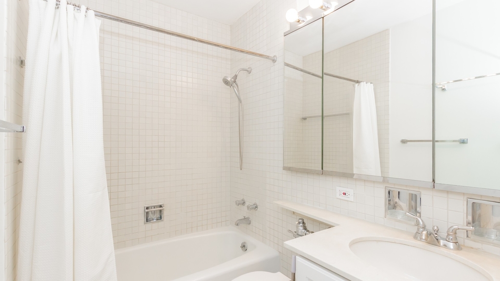 3150 N Lake Shore Drive - Photo 9