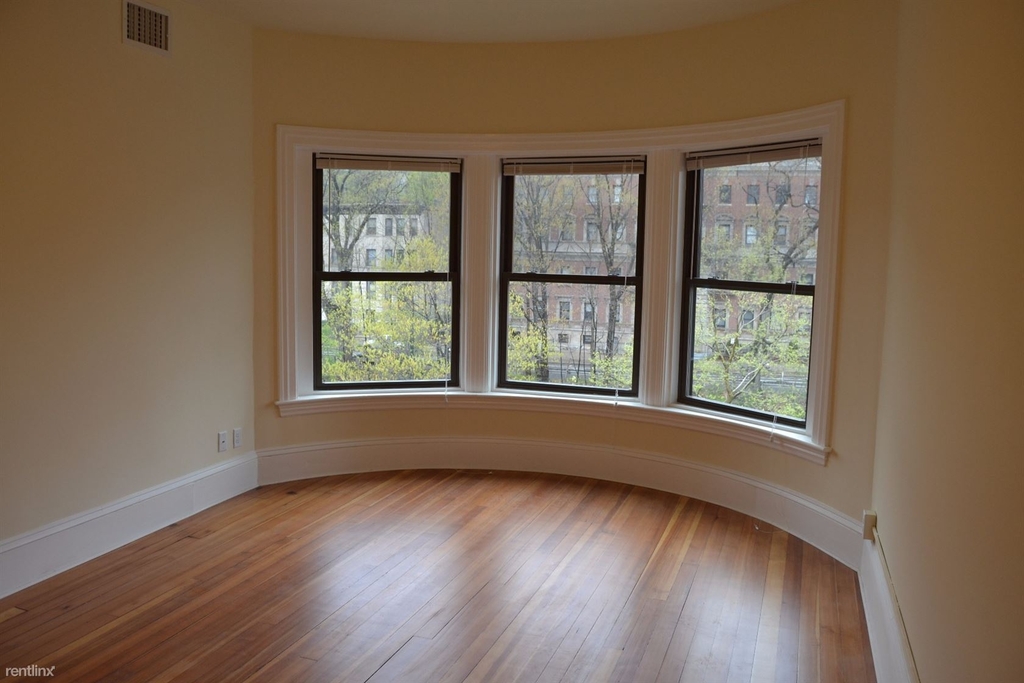 1463 Beacon St Apt 4 - Photo 4