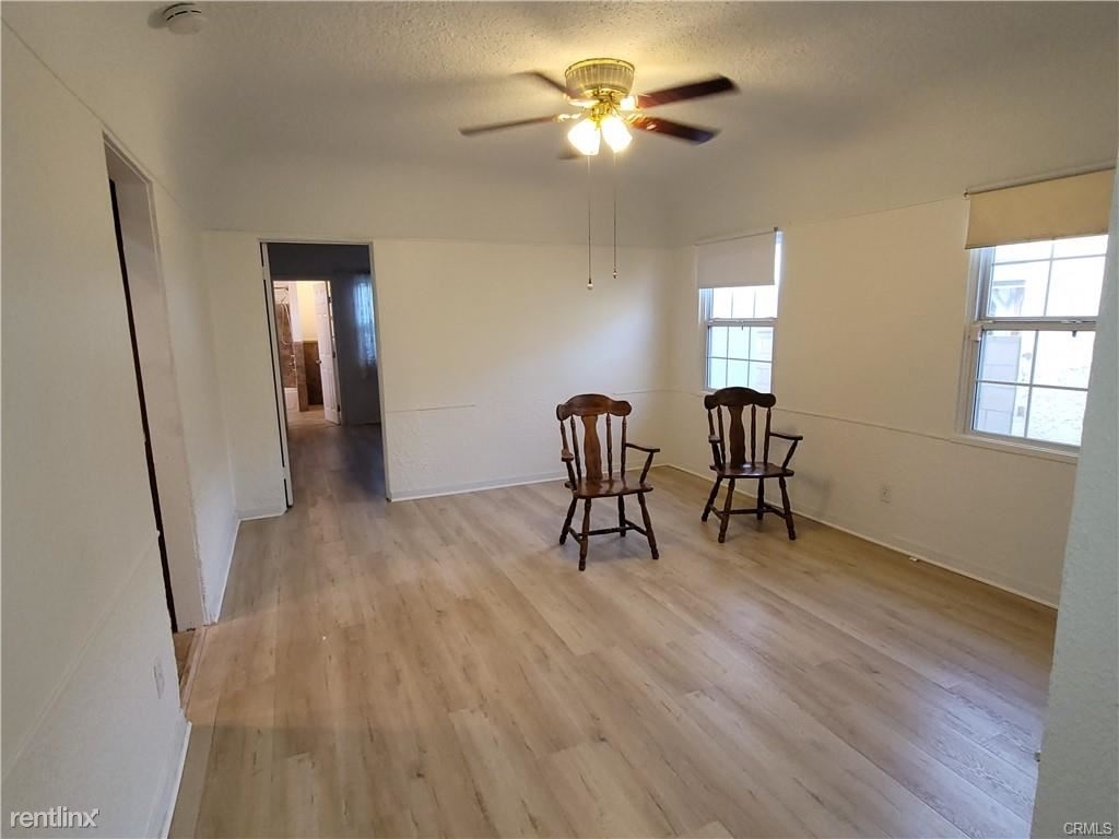 825 Palm Pl - Photo 3