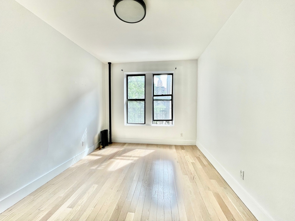 137 West 137th Street - Photo 2