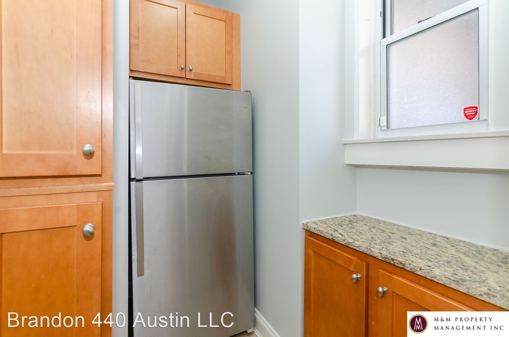 440-448 N Austin Avenue - Photo 8