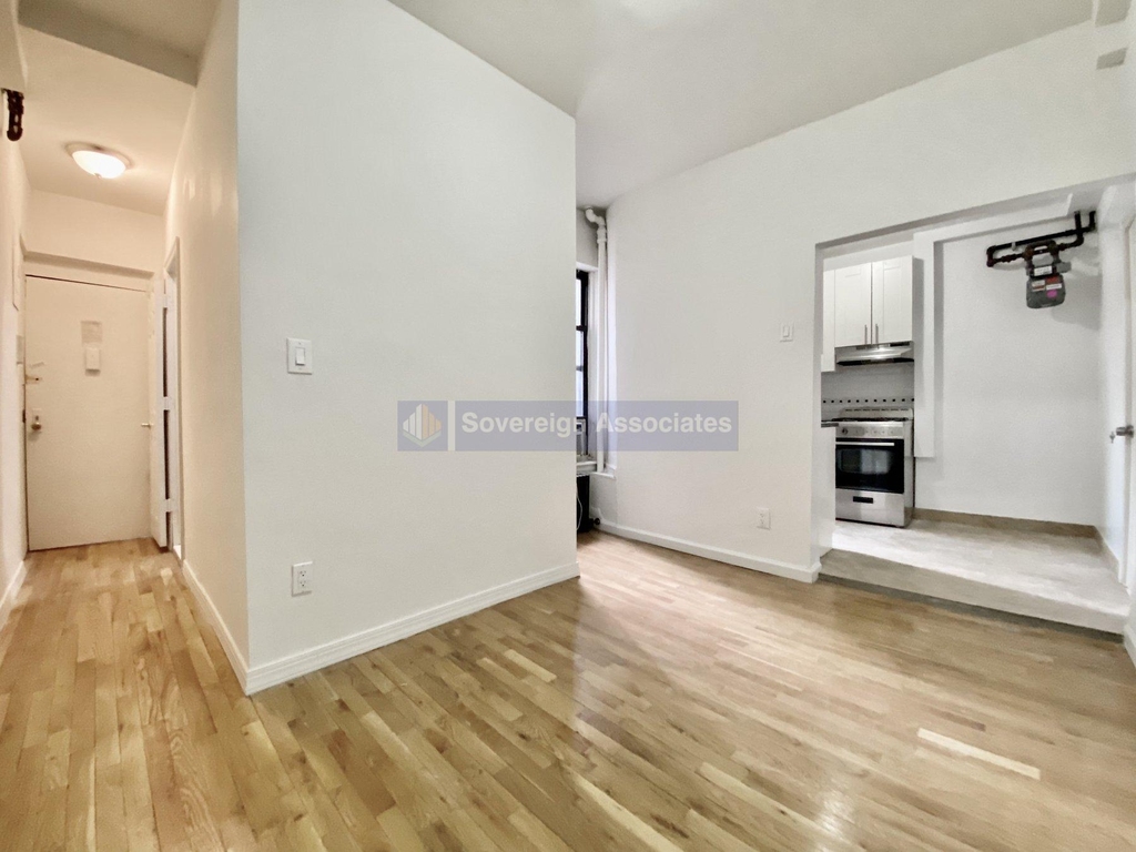 1270 First Avenue - Photo 1