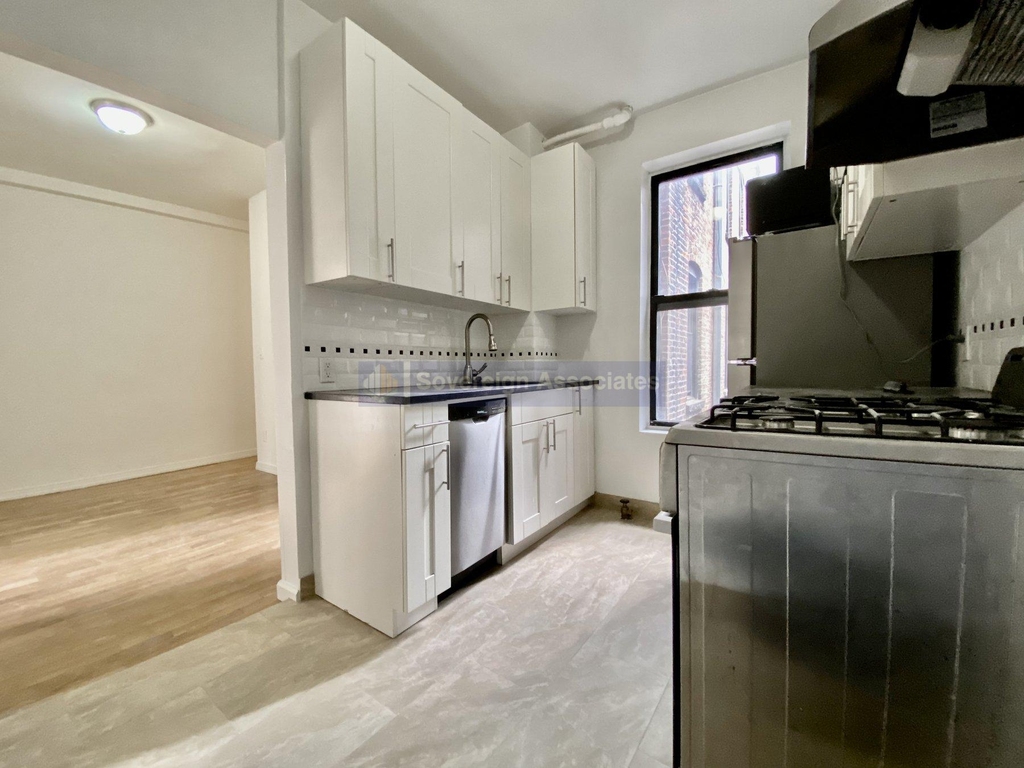 1270 First Avenue - Photo 10