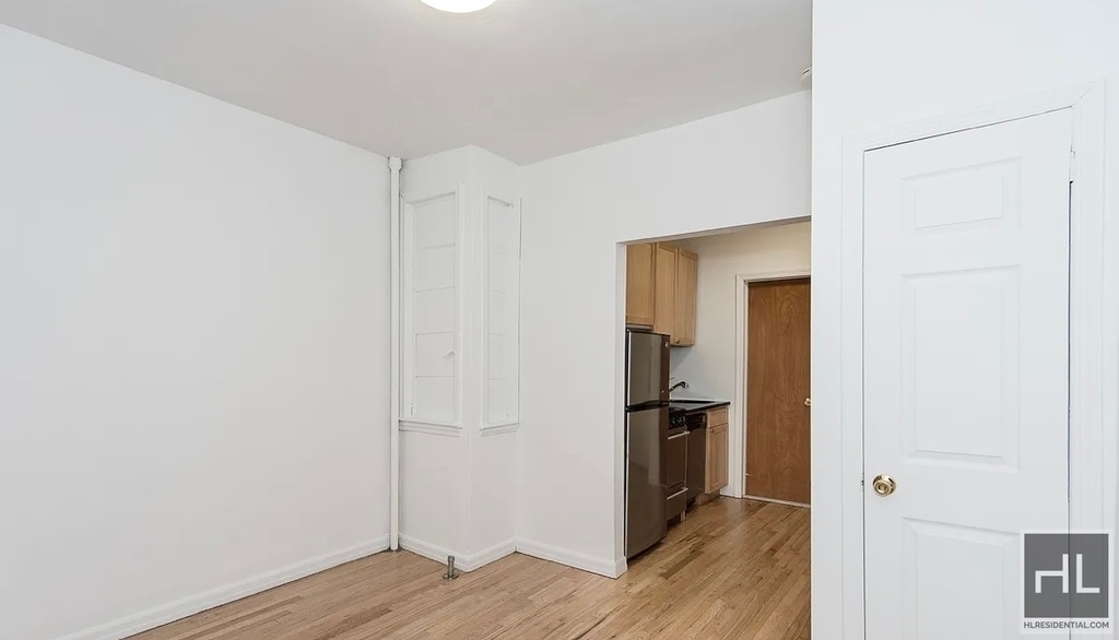 207 East 88th Street - Photo 3