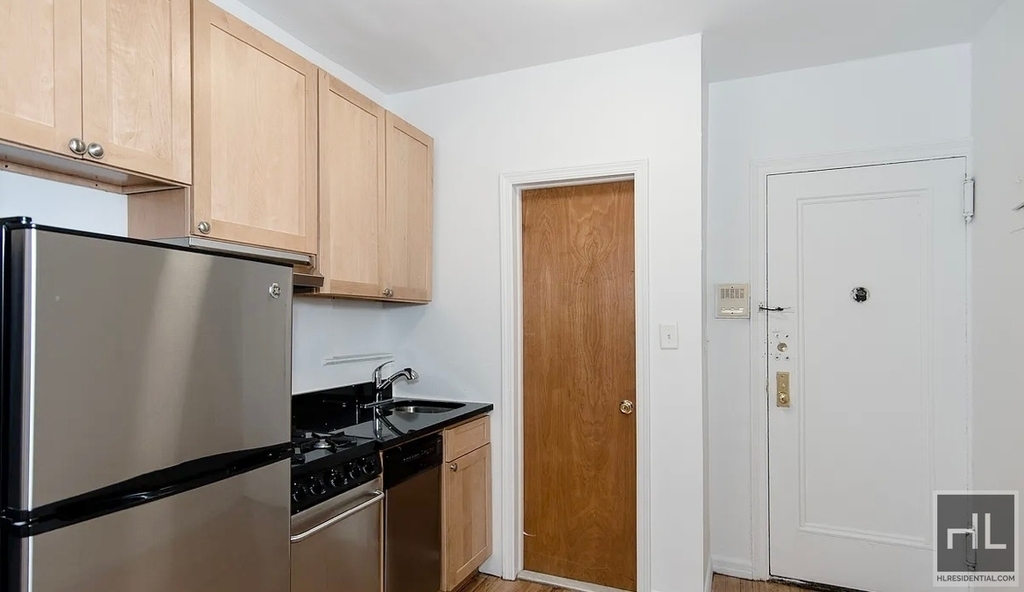 207 East 88th Street - Photo 1