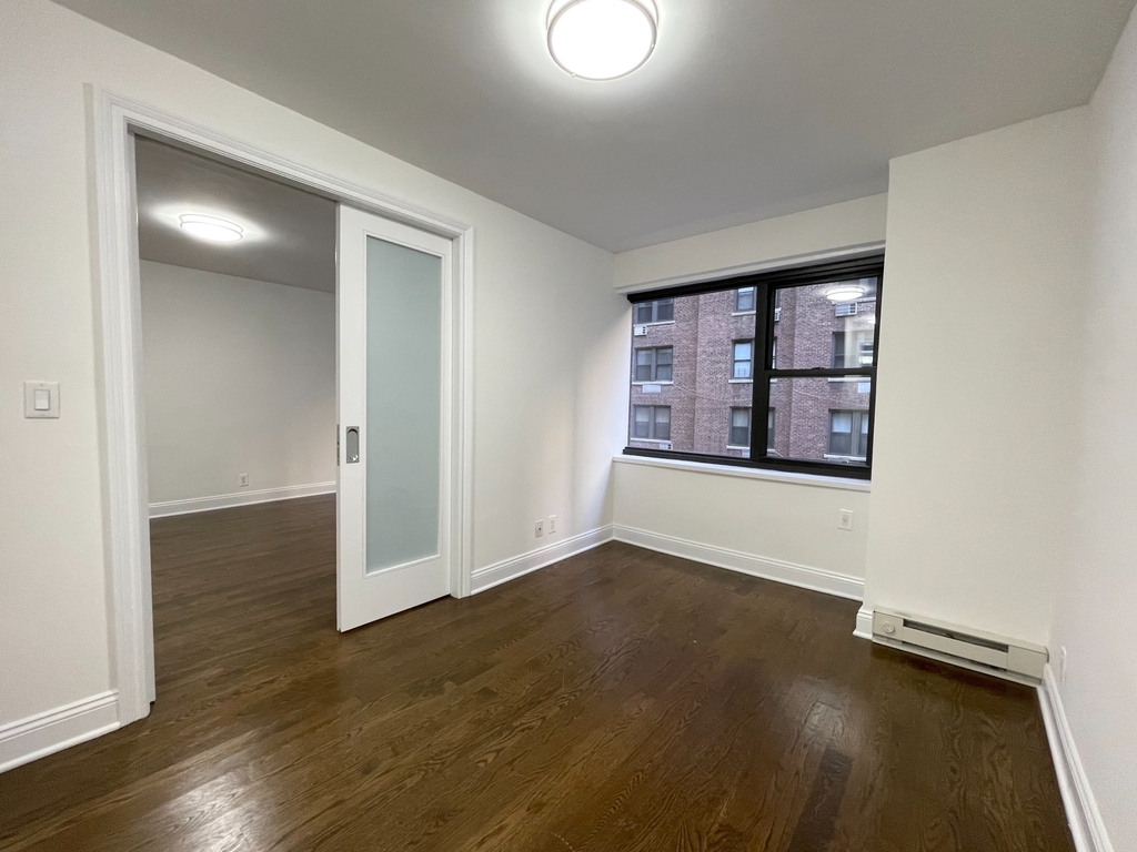 East 56th Street & Sutton Pl - Photo 5