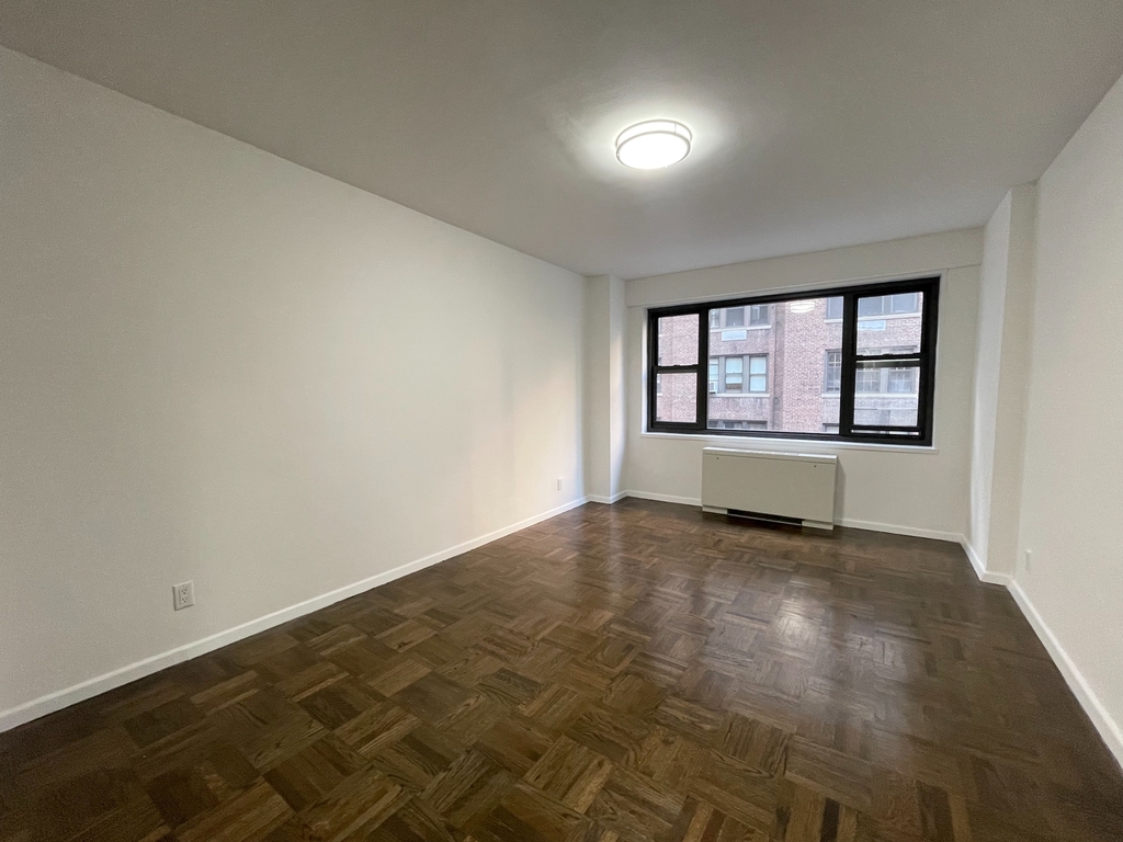 East 56th Street & Sutton Pl - Photo 8