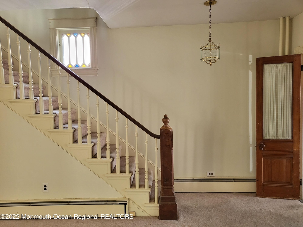 422 Locust Avenue - Photo 6