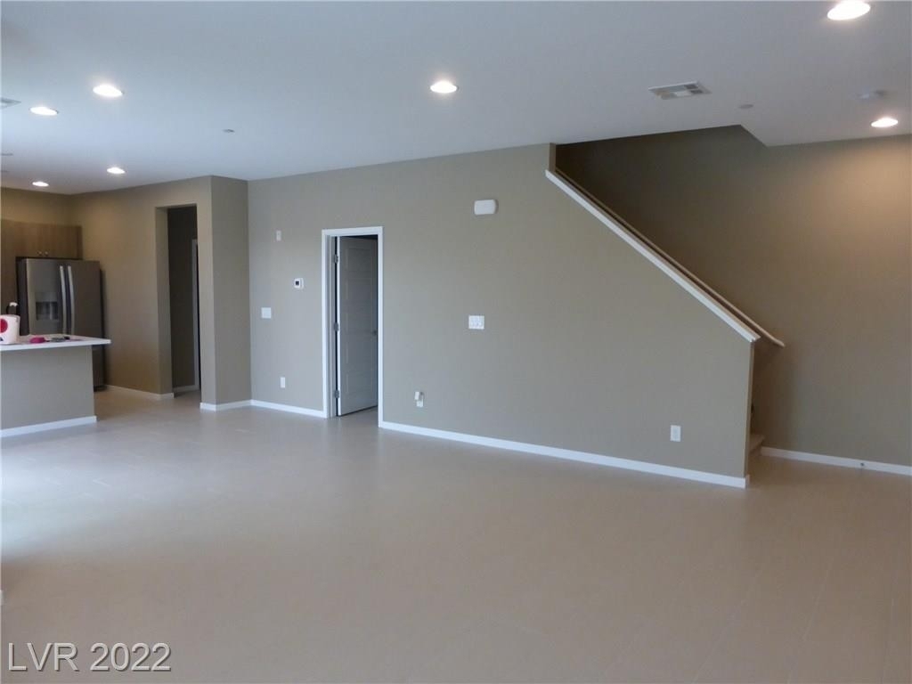 11256 Rainbow Peak Avenue - Photo 6