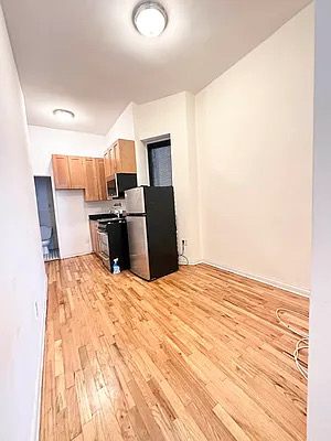 438 East 89th Street - Photo 1