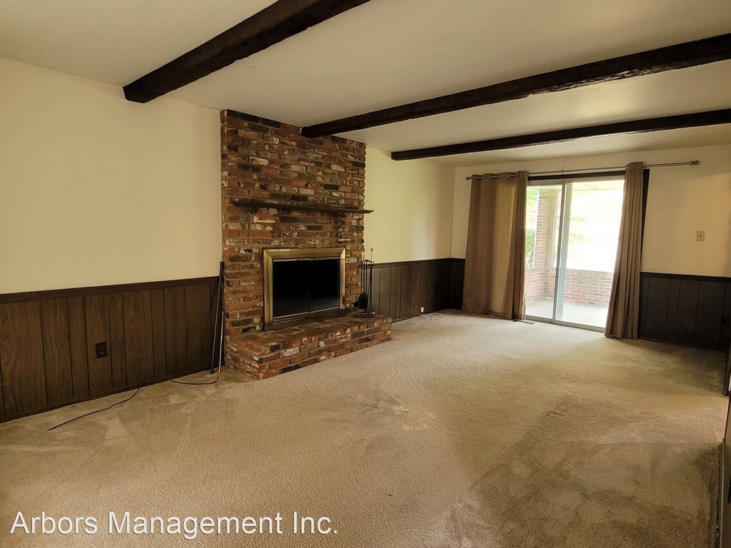 2579 Giant Oaks Drive - Photo 2