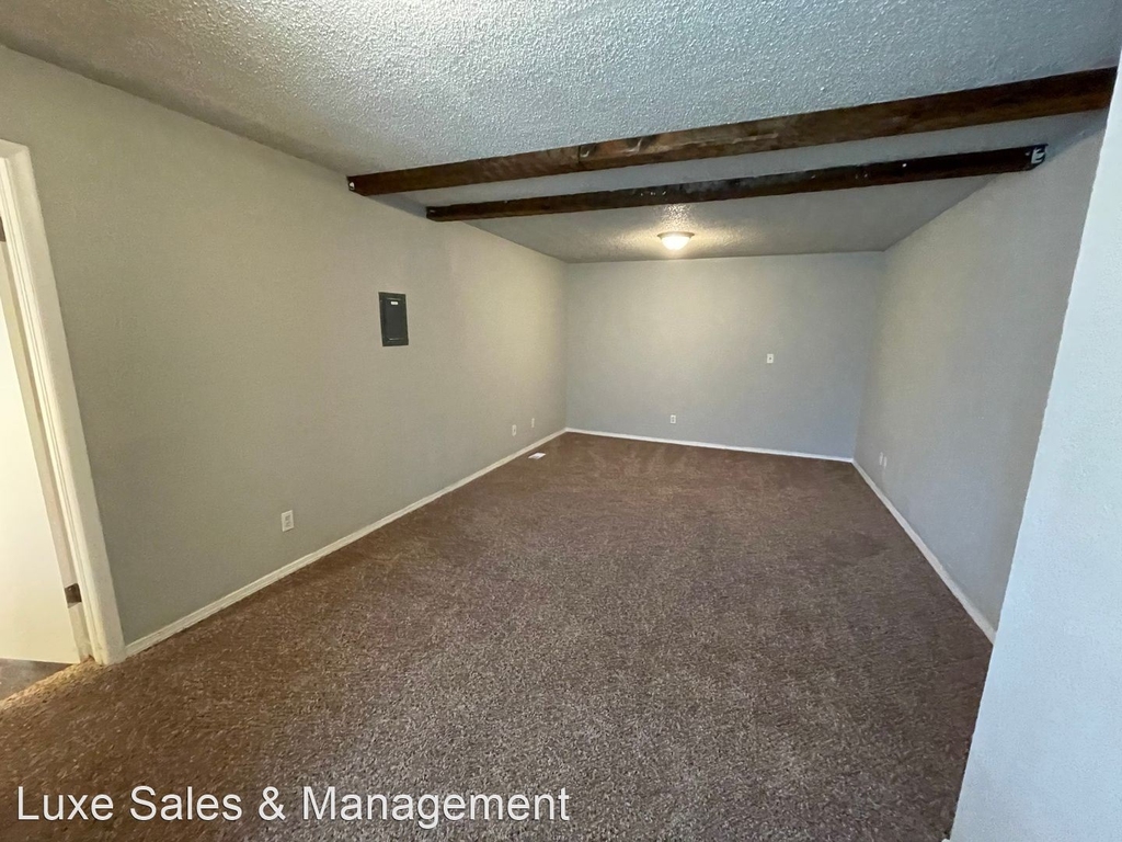 1020 Sw 68th Street - Photo 10