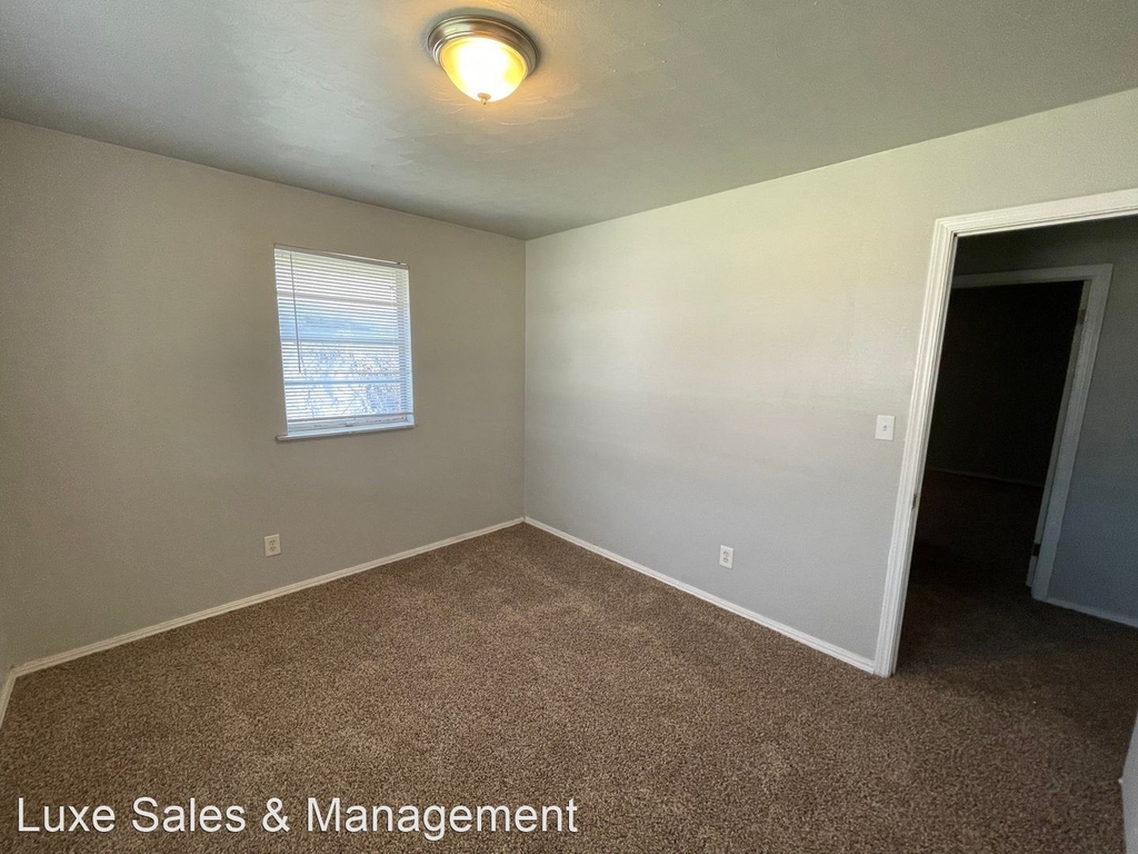 1020 Sw 68th Street - Photo 27