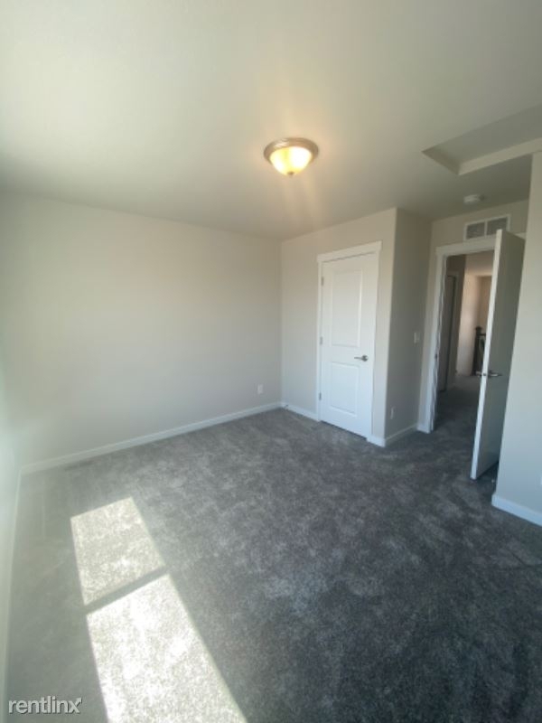 8724 Vaunt Ct - Photo 10