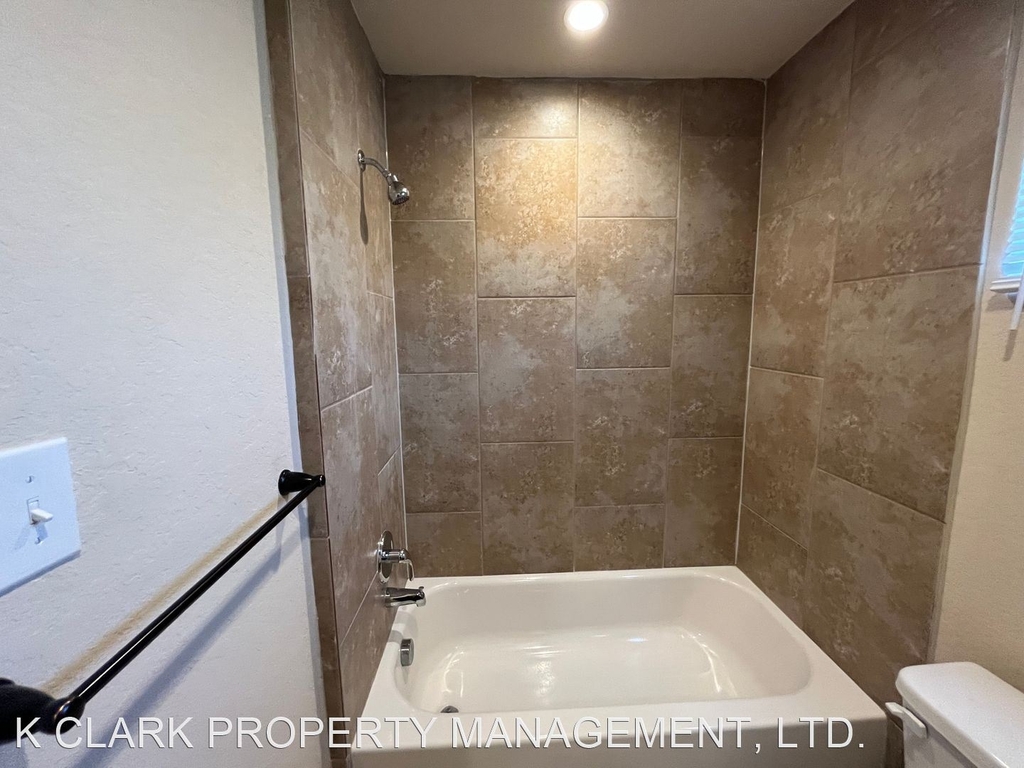 6874 Lakeview Dr #101 - Photo 30