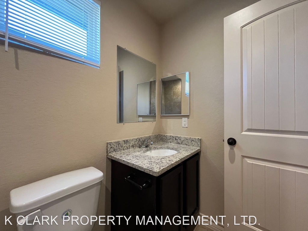 6874 Lakeview Dr #101 - Photo 31