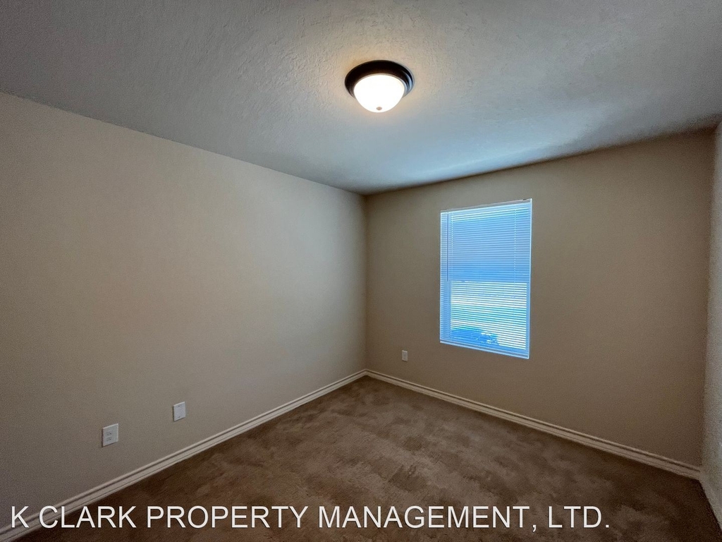 6874 Lakeview Dr #101 - Photo 24