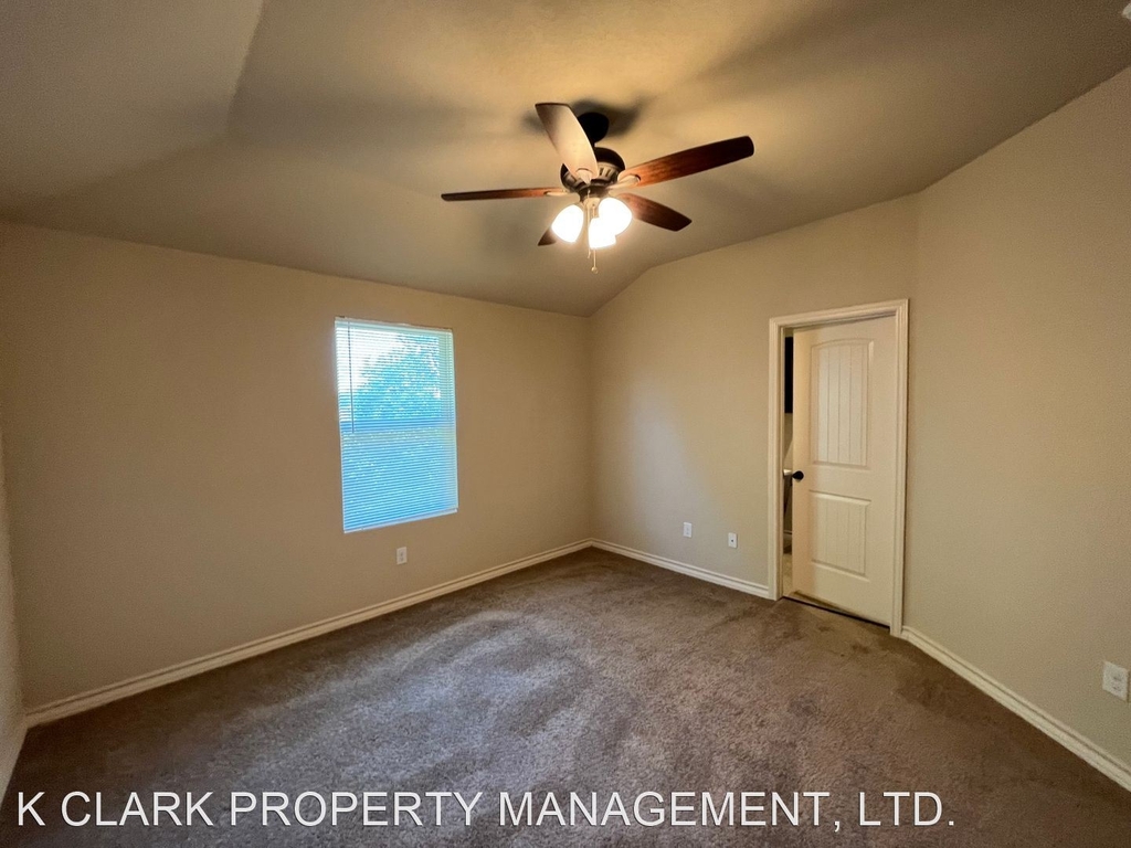 6874 Lakeview Dr #101 - Photo 16