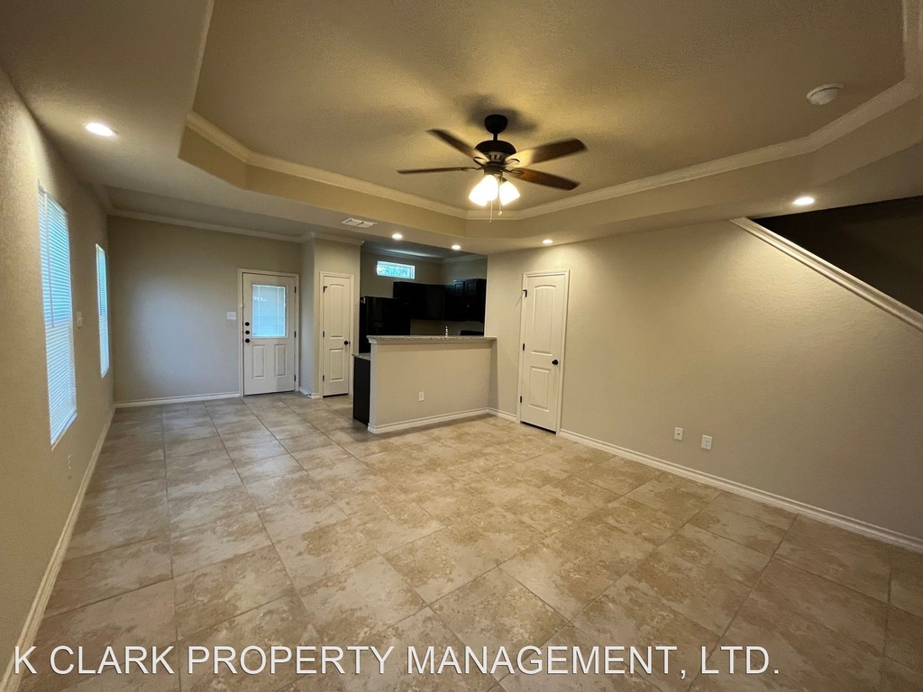 6874 Lakeview Dr #101 - Photo 4